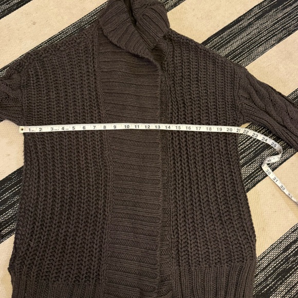 Abercrombie & Fitch Women's Dark Brown Chunky Knit Open Front Cardigan Sweater - Picture 8 of 12